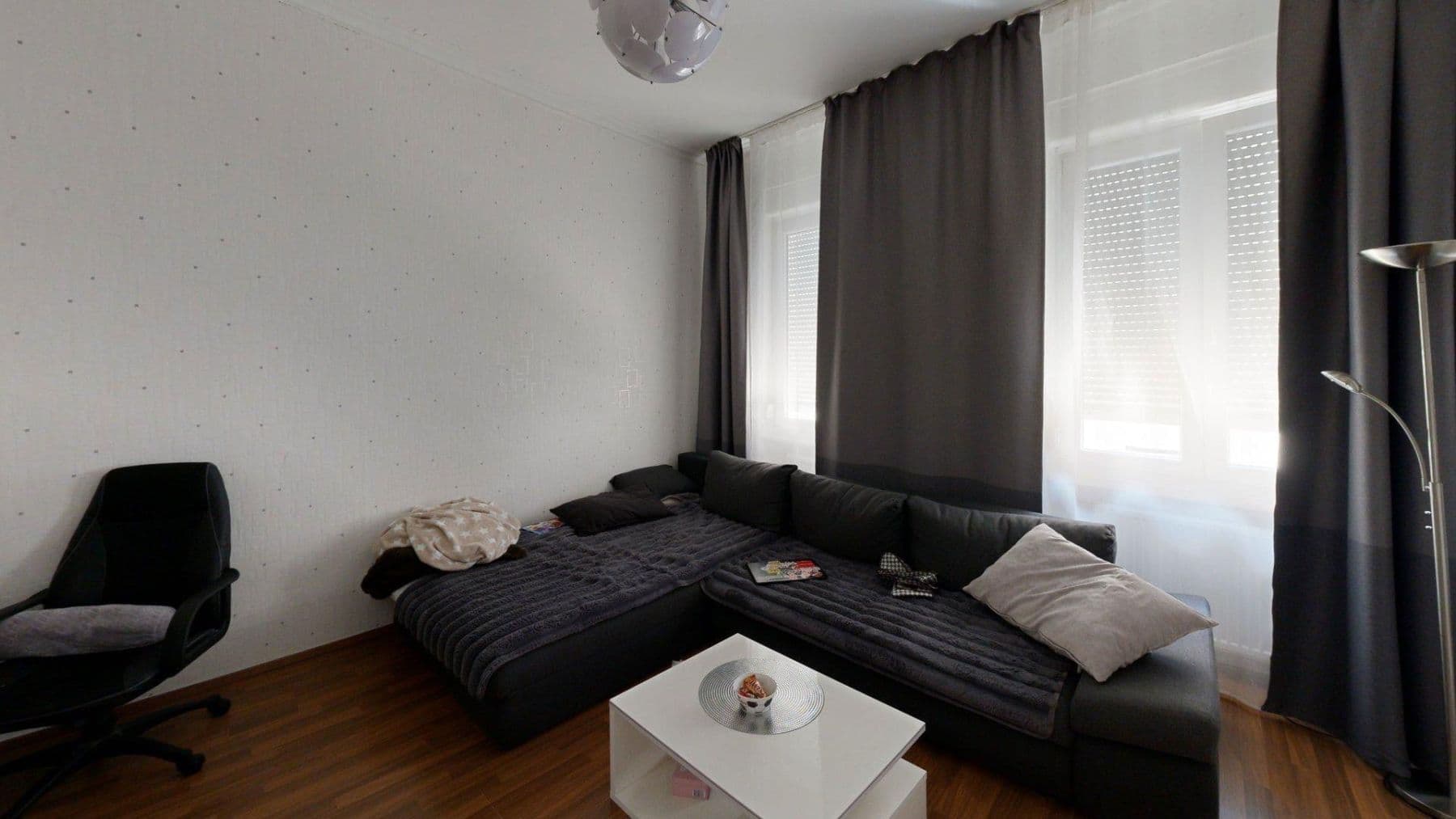 Predaj domu 223 m², pozemek 116 m², Scheuernbergstrasse, Pforzheim, Bádensko-Wurttembersko Predaj domu 223 m², pozemek 116 m², Scheuernbergstrasse, Pforzheim, Bádensko-Wurttembersko