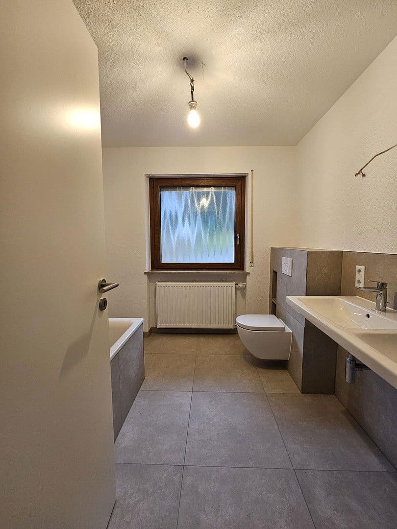 Predaj domu 153 m², pozemek 196 m², Seelbach, Bádensko-Wurttembersko Predaj domu 153 m², pozemek 196 m², Seelbach, Bádensko-Wurttembersko