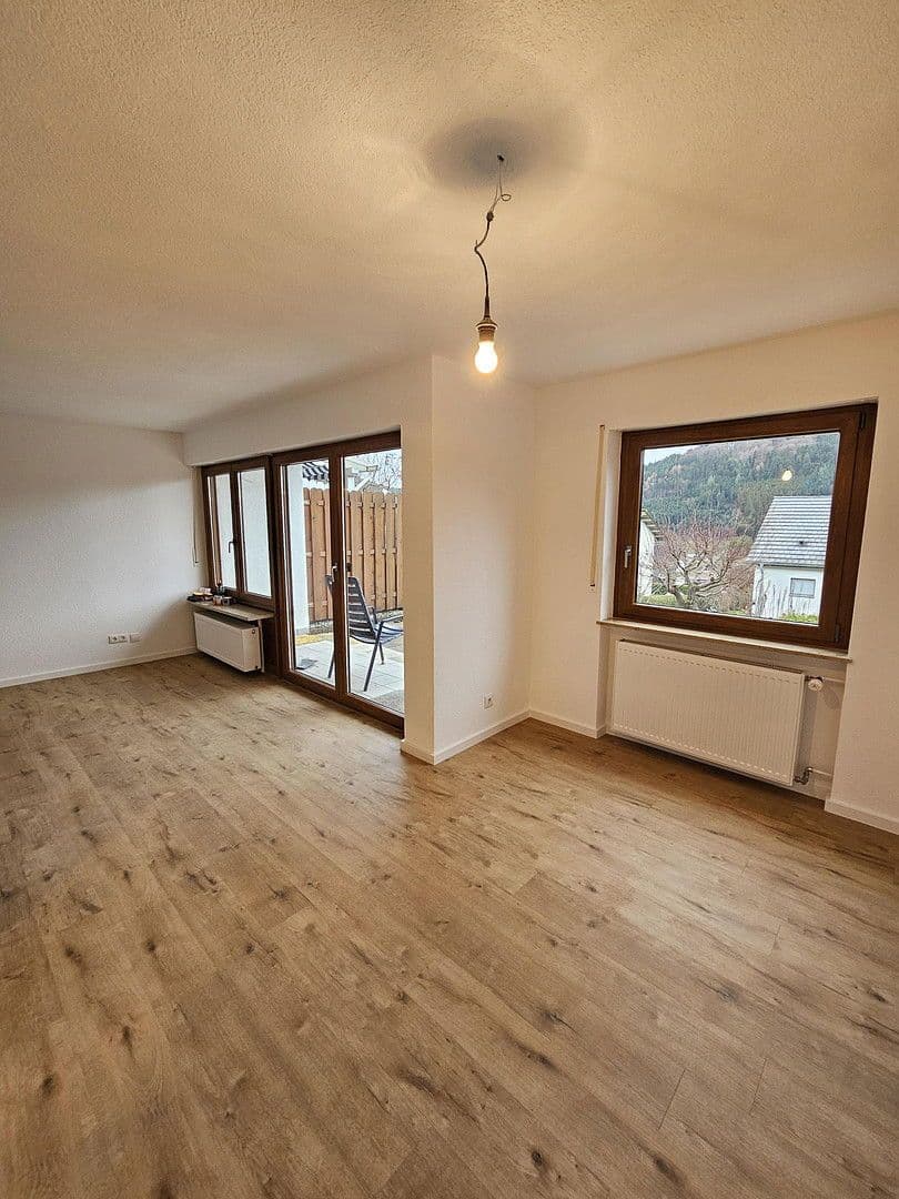 Predaj domu 153 m², pozemek 196 m², Seelbach, Bádensko-Wurttembersko Predaj domu 153 m², pozemek 196 m², Seelbach, Bádensko-Wurttembersko