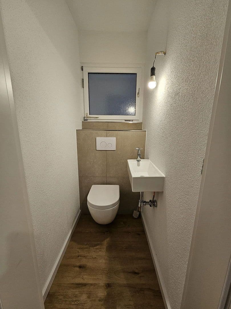 Predaj domu 153 m², pozemek 196 m², Seelbach, Bádensko-Wurttembersko Predaj domu 153 m², pozemek 196 m², Seelbach, Bádensko-Wurttembersko