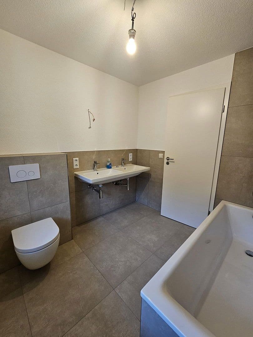 Predaj domu 153 m², pozemek 196 m², Seelbach, Bádensko-Wurttembersko Predaj domu 153 m², pozemek 196 m², Seelbach, Bádensko-Wurttembersko