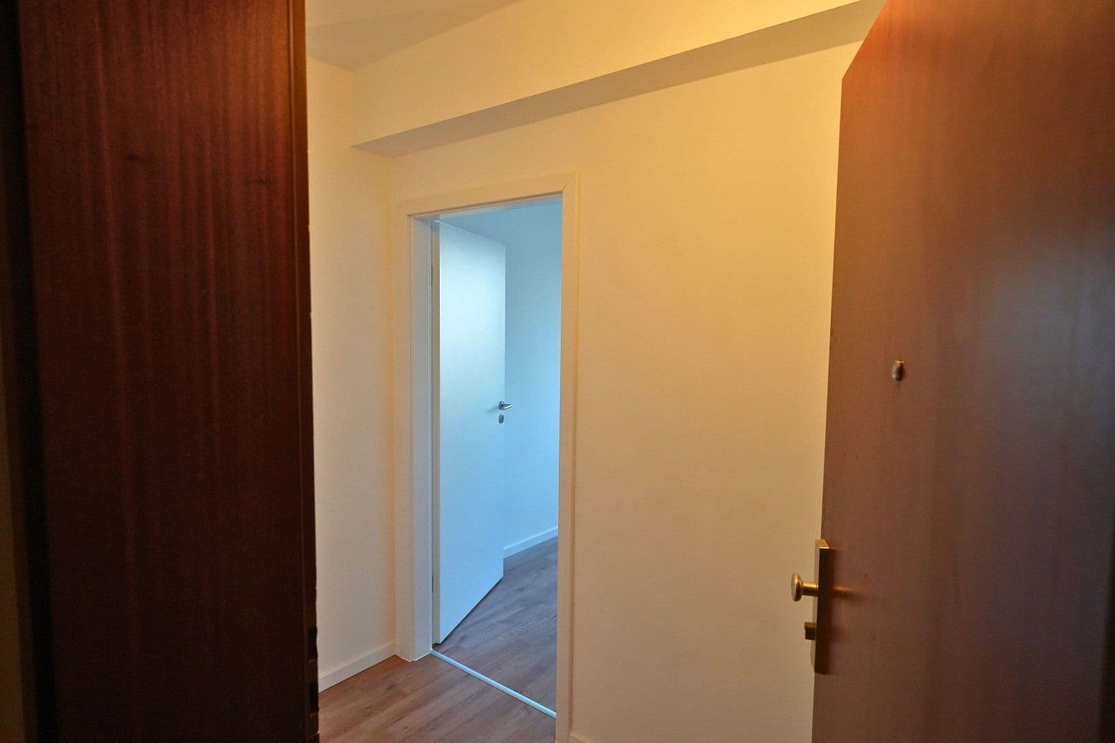 Prenájom bytu 3-izbový 58 m², Köln, Severné Porýnie - Westfálsko Prenájom bytu 3-izbový 58 m², Köln, Severné Porýnie - Westfálsko