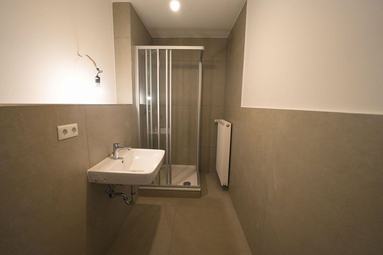 Prenájom bytu 3-izbový 58 m², Köln, Severné Porýnie - Westfálsko Prenájom bytu 3-izbový 58 m², Köln, Severné Porýnie - Westfálsko