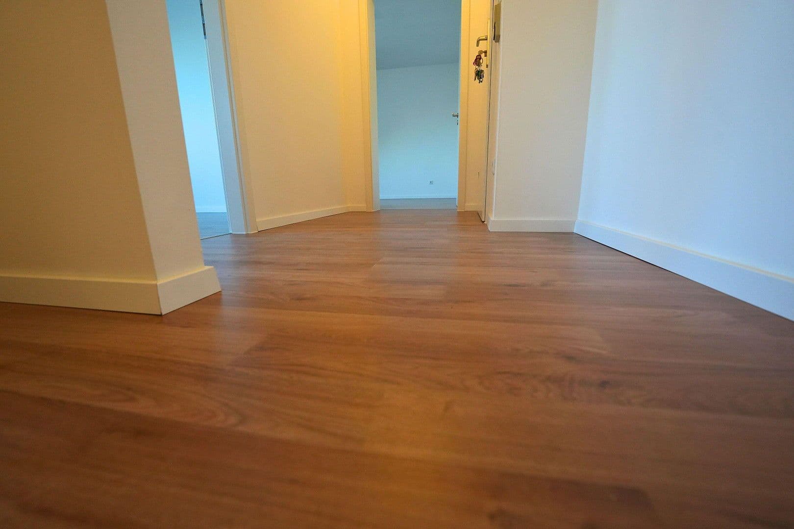 Prenájom bytu 3-izbový 58 m², Köln, Severné Porýnie - Westfálsko Prenájom bytu 3-izbový 58 m², Köln, Severné Porýnie - Westfálsko