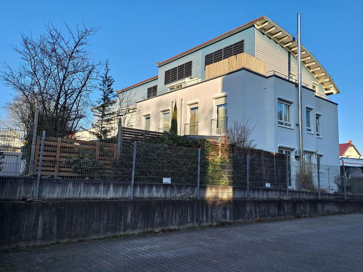 Predaj domu 140 m², pozemek 215 m², Kirchheim unter Teck, Bádensko-Wurttembersko Predaj domu 140 m², pozemek 215 m², Kirchheim unter Teck, Bádensko-Wurttembersko