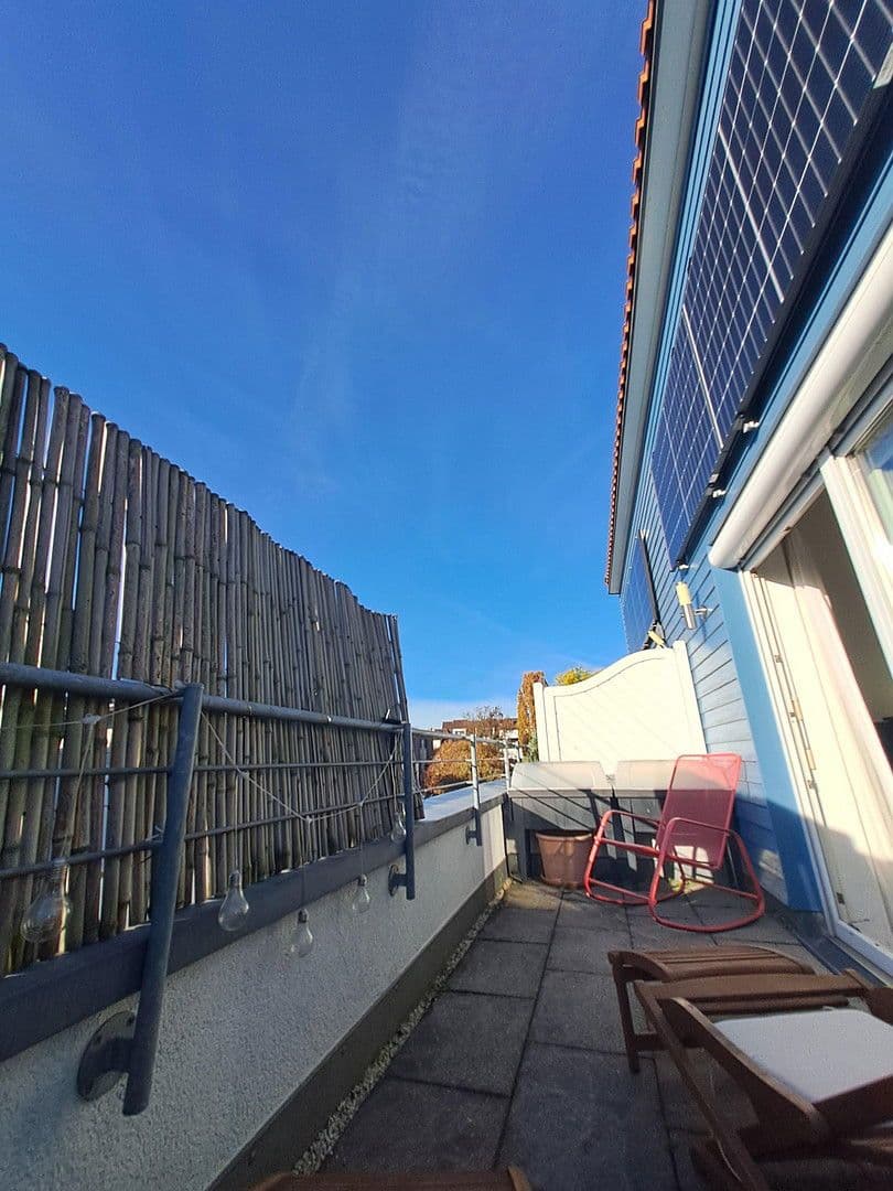 Predaj domu 140 m², pozemek 215 m², Kirchheim unter Teck, Bádensko-Wurttembersko Predaj domu 140 m², pozemek 215 m², Kirchheim unter Teck, Bádensko-Wurttembersko