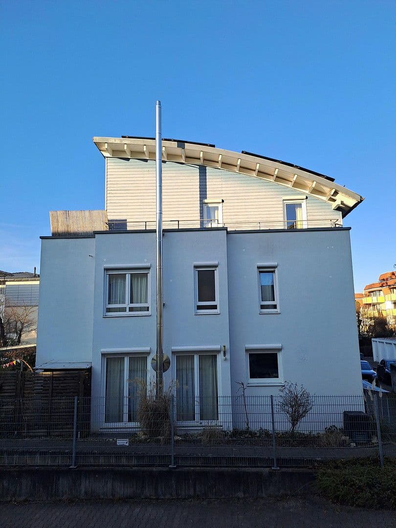 Predaj domu 140 m², pozemek 215 m², Kirchheim unter Teck, Bádensko-Wurttembersko Predaj domu 140 m², pozemek 215 m², Kirchheim unter Teck, Bádensko-Wurttembersko