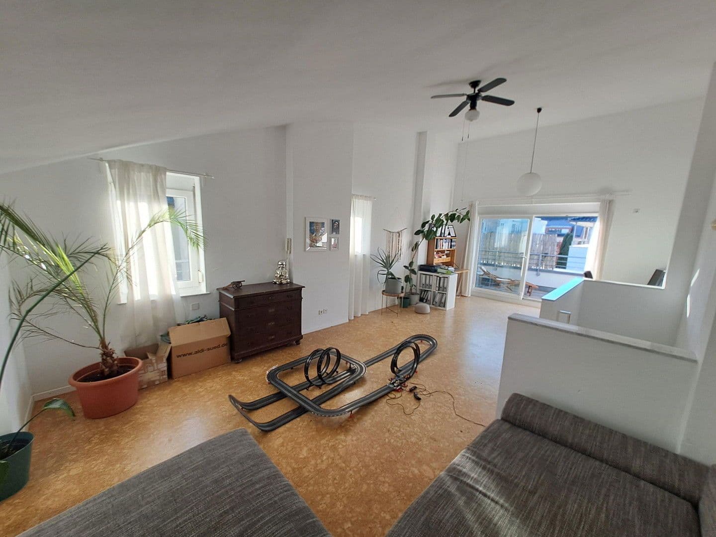 Predaj domu 140 m², pozemek 215 m², Kirchheim unter Teck, Bádensko-Wurttembersko Predaj domu 140 m², pozemek 215 m², Kirchheim unter Teck, Bádensko-Wurttembersko