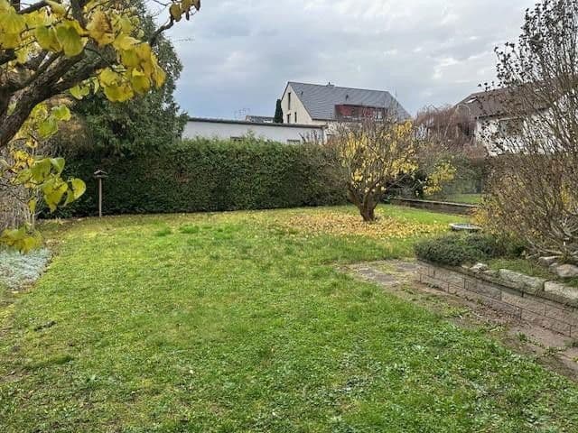 Predaj domu 273 m², pozemek 566 m², Karlsruhe, Bádensko-Wurttembersko Predaj domu 273 m², pozemek 566 m², Karlsruhe, Bádensko-Wurttembersko