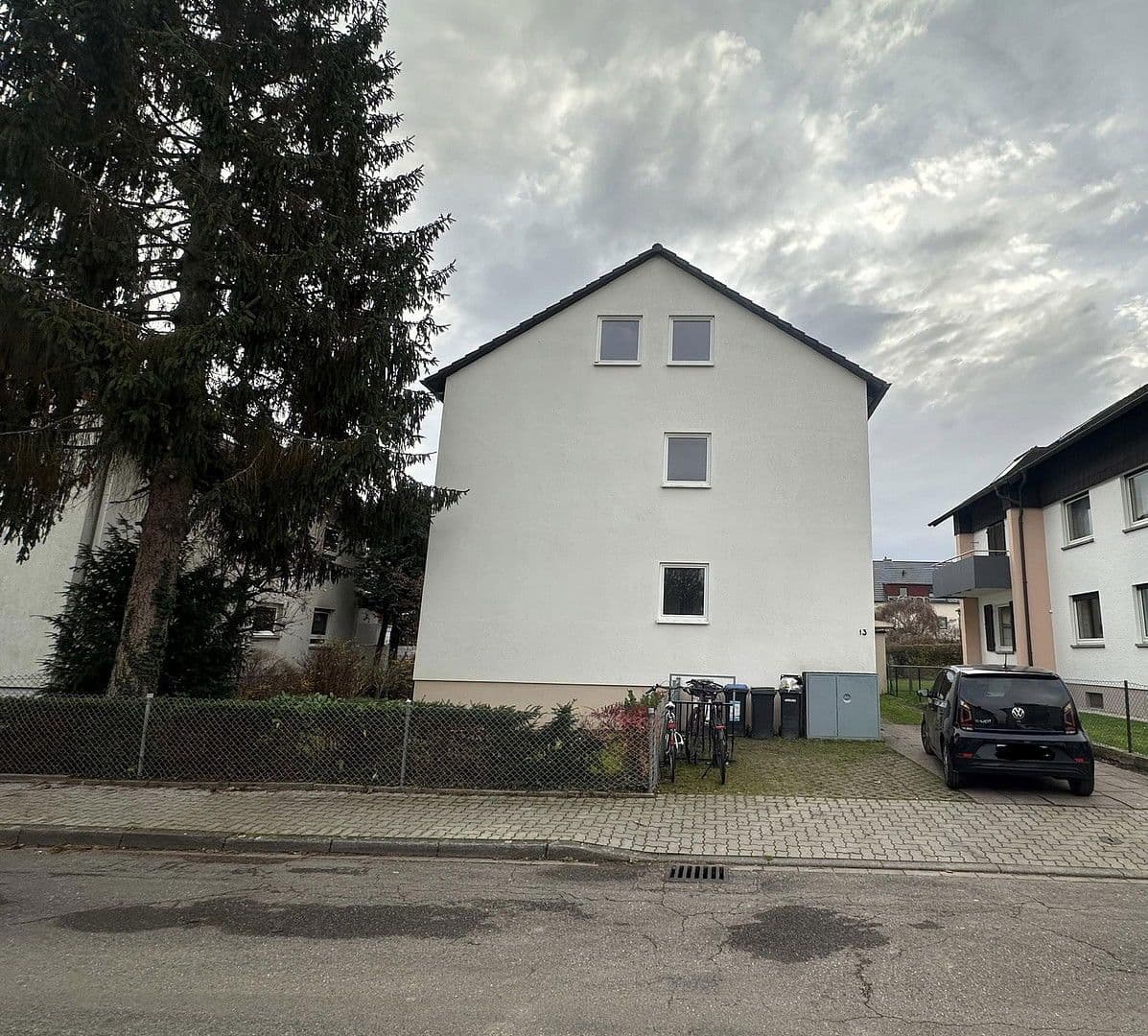 Predaj domu 273 m², pozemek 566 m², Karlsruhe, Bádensko-Wurttembersko Predaj domu 273 m², pozemek 566 m², Karlsruhe, Bádensko-Wurttembersko