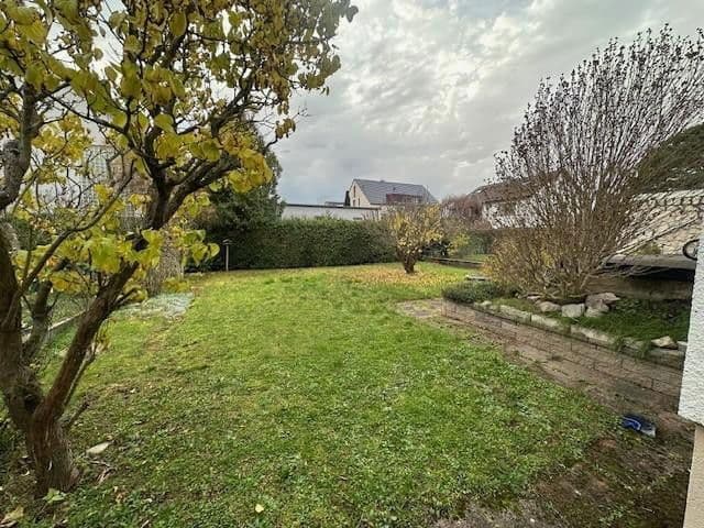 Predaj domu 273 m², pozemek 566 m², Karlsruhe, Bádensko-Wurttembersko Predaj domu 273 m², pozemek 566 m², Karlsruhe, Bádensko-Wurttembersko