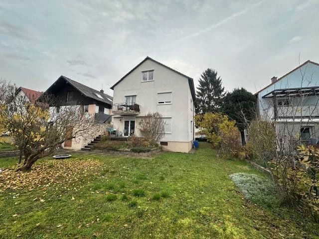 Predaj domu 273 m², pozemek 566 m², Karlsruhe, Bádensko-Wurttembersko Predaj domu 273 m², pozemek 566 m², Karlsruhe, Bádensko-Wurttembersko