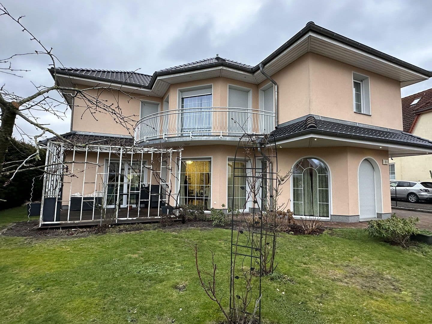 Predaj domu 250 m², pozemek 980 m², Bergfelder Straße 33, Birkenwerder, Brandenbursko Predaj domu 250 m², pozemek 980 m², Bergfelder Straße 33, Birkenwerder, Brandenbursko