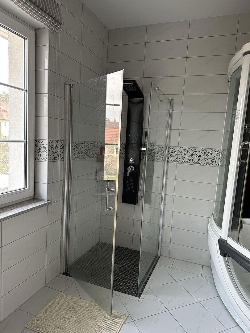 Predaj domu 250 m², pozemek 980 m², Bergfelder Straße 33, Birkenwerder, Brandenbursko Predaj domu 250 m², pozemek 980 m², Bergfelder Straße 33, Birkenwerder, Brandenbursko