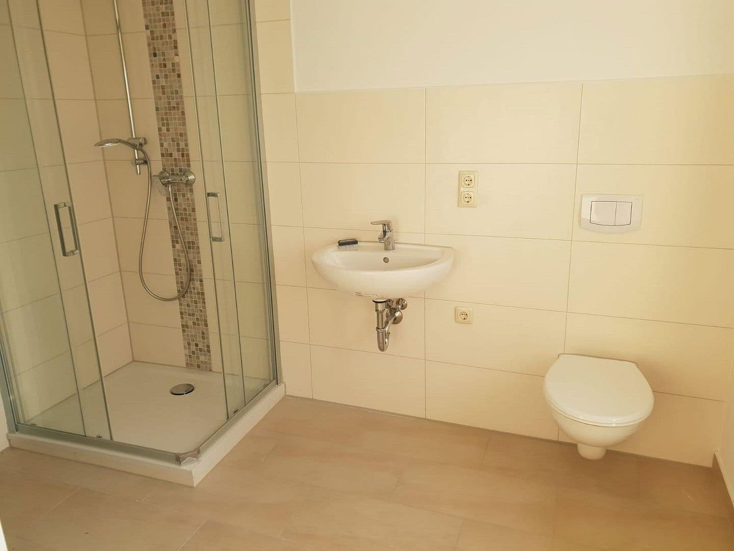 Prenájom bytu 3-izbový 80 m², Altes Dorf 20, Stendal, Sasko-Anhaltsko Prenájom bytu 3-izbový 80 m², Altes Dorf 20, Stendal, Sasko-Anhaltsko