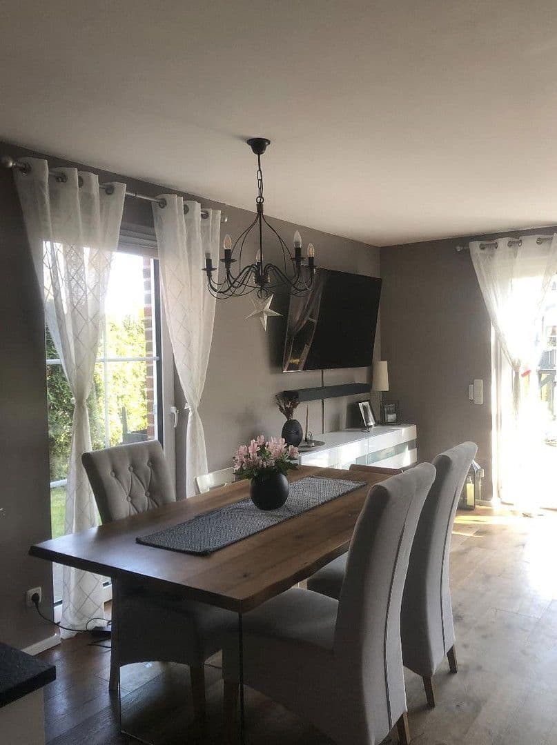 Predaj domu 137 m², pozemek 318 m², Hamburg, Hamburg Predaj domu 137 m², pozemek 318 m², Hamburg, Hamburg