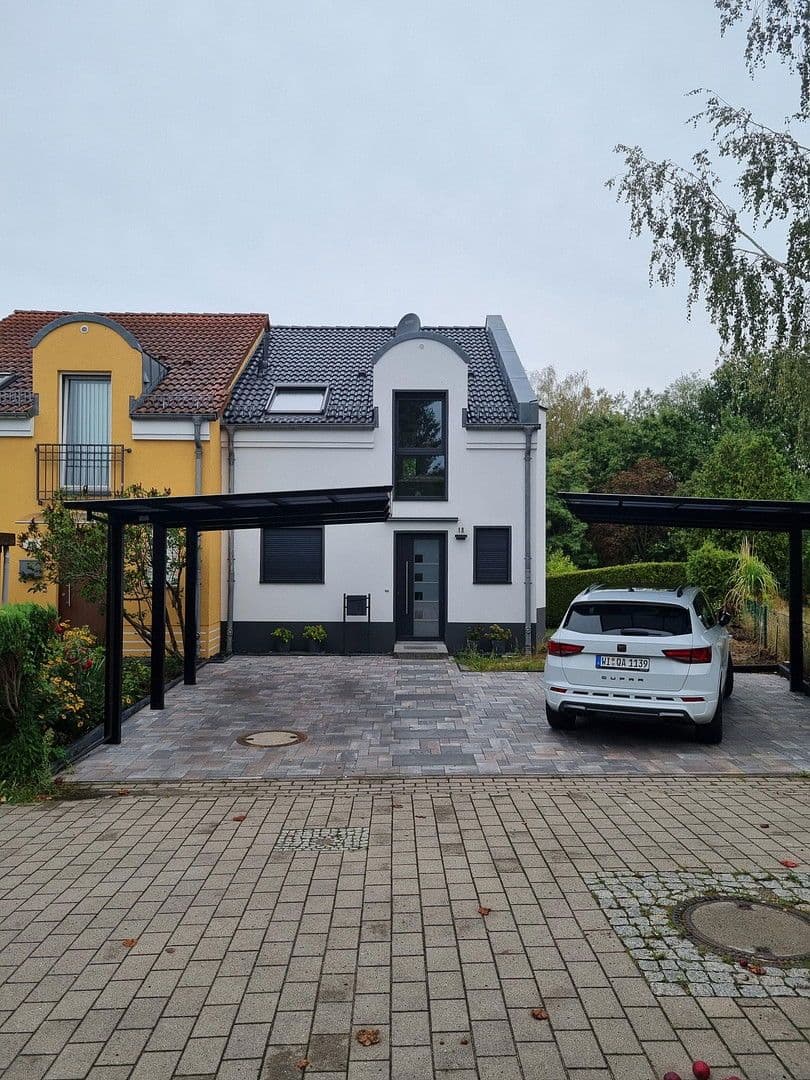 Predaj domu 142 m², pozemek 397 m², Seestraße 19, Hoppegarten, Brandenbursko Predaj domu 142 m², pozemek 397 m², Seestraße 19, Hoppegarten, Brandenbursko