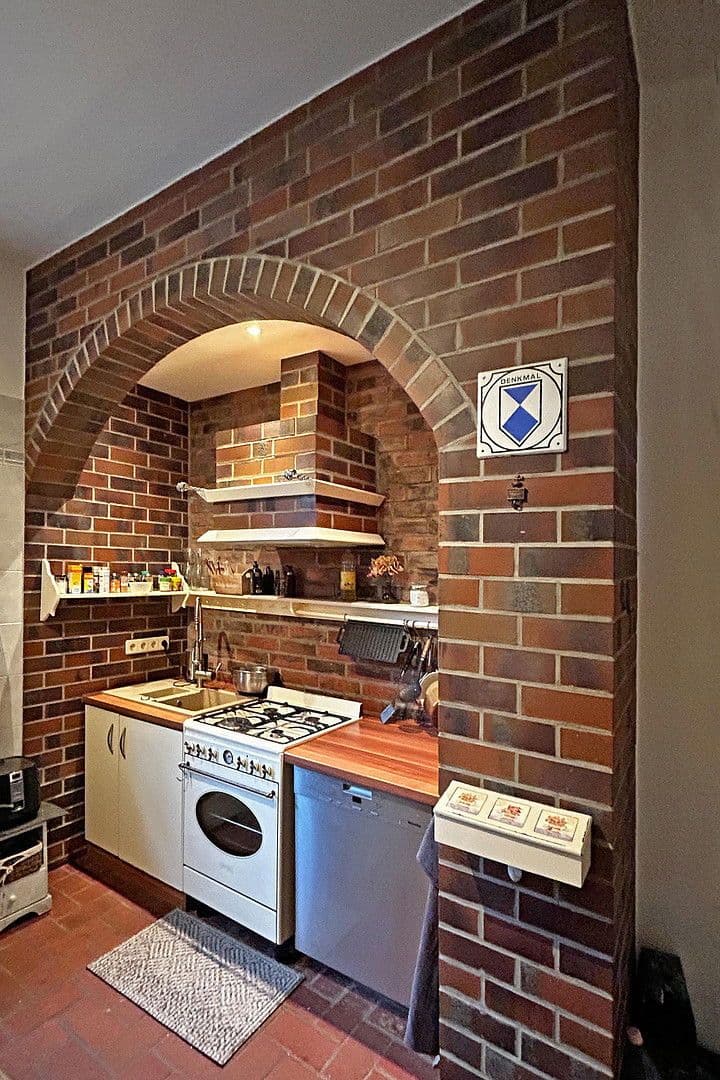 Predaj domu 214 m², pozemek 903 m², Potsdam, Brandenbursko Predaj domu 214 m², pozemek 903 m², Potsdam, Brandenbursko