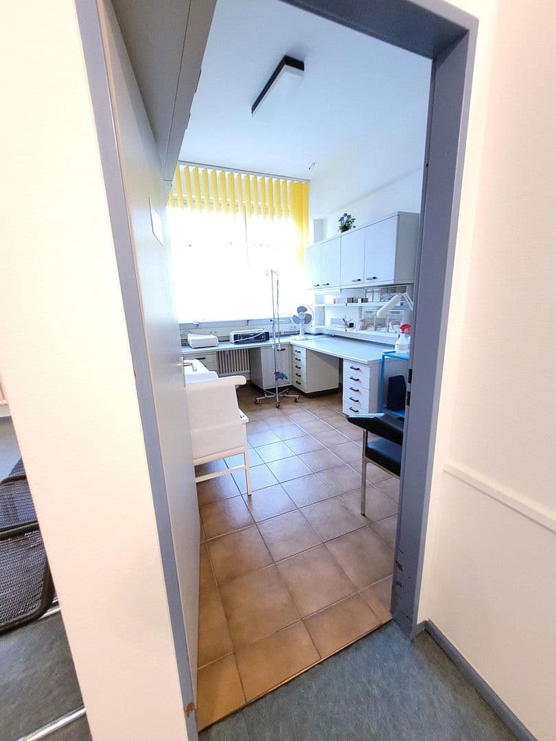 Predaj kancelárie 117 m², Berlin, Berlín Predaj kancelárie 117 m², Berlin, Berlín