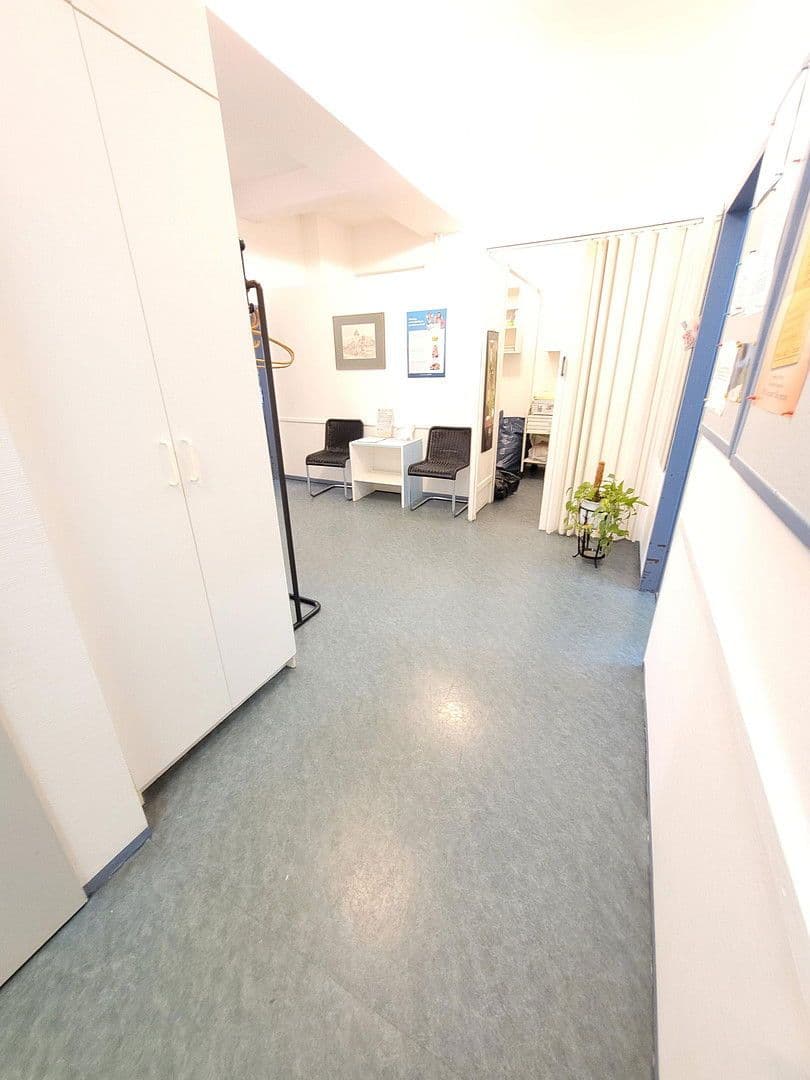 Predaj kancelárie 117 m², Berlin, Berlín Predaj kancelárie 117 m², Berlin, Berlín