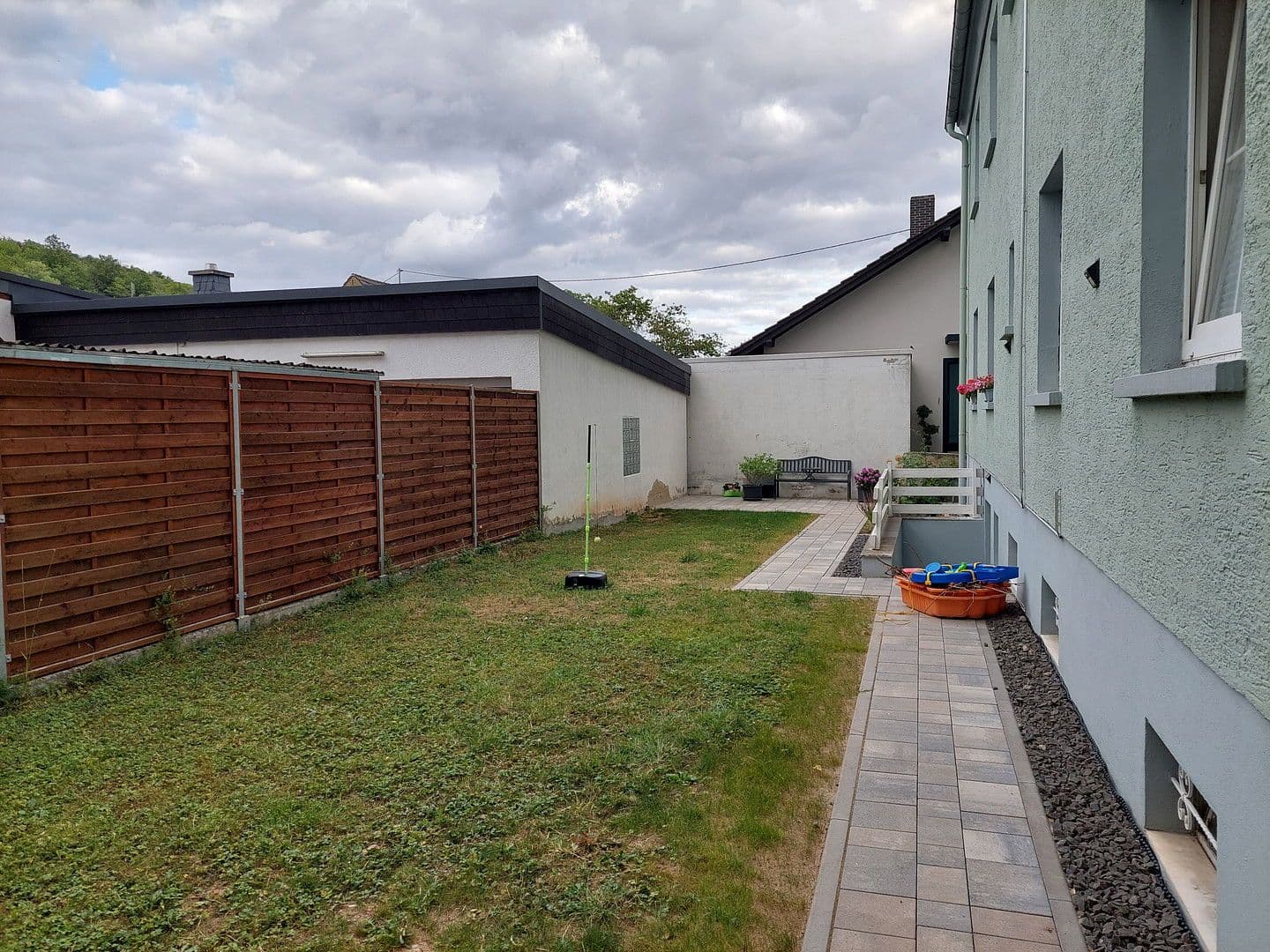 Predaj domu 300 m², pozemek 453 m², Wallhausen, Porýnie-Falcko Predaj domu 300 m², pozemek 453 m², Wallhausen, Porýnie-Falcko