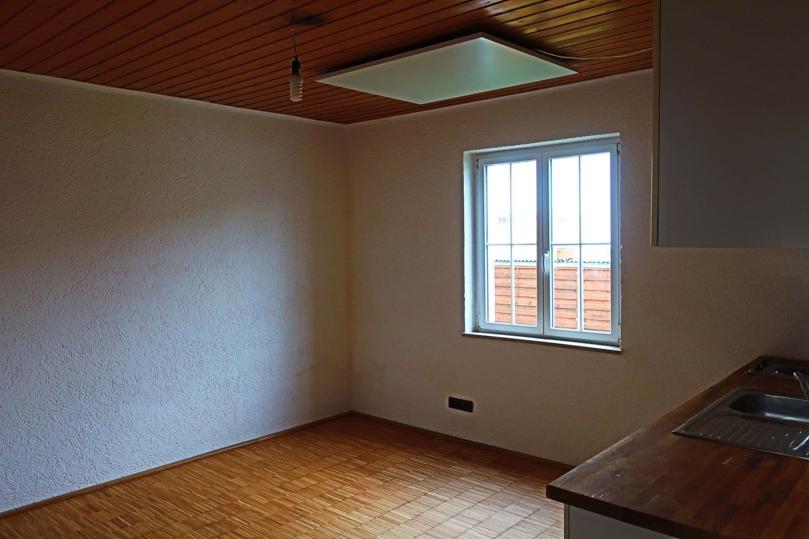 Predaj domu 300 m², pozemek 453 m², Wallhausen, Porýnie-Falcko Predaj domu 300 m², pozemek 453 m², Wallhausen, Porýnie-Falcko