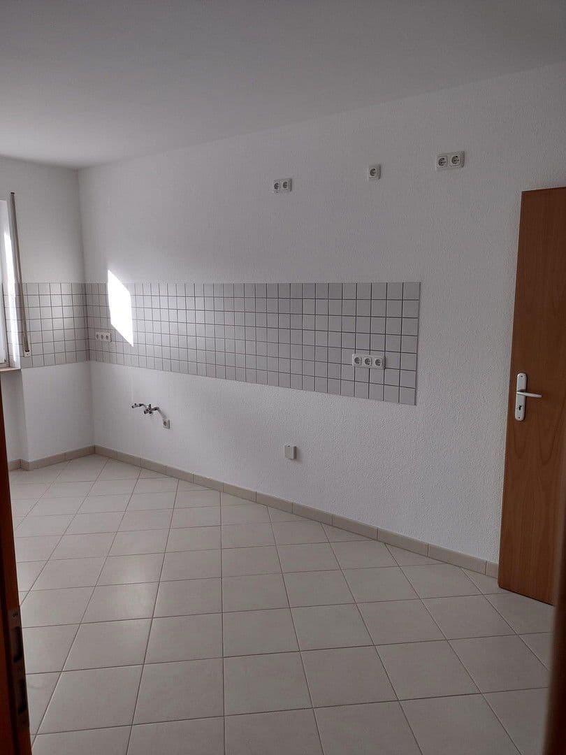 Prenájom bytu 3-izbový 108 m², Eltville am Rhein, Hesensko Prenájom bytu 3-izbový 108 m², Eltville am Rhein, Hesensko