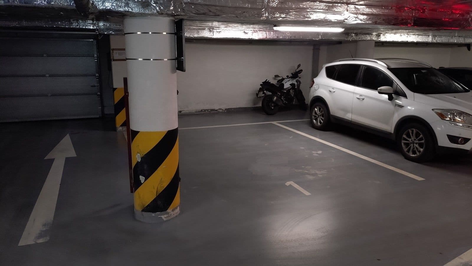 Prenájom garáže 20 m², Petrohradská, Praha, Praha Prenájom garáže 20 m², Petrohradská, Praha, Praha