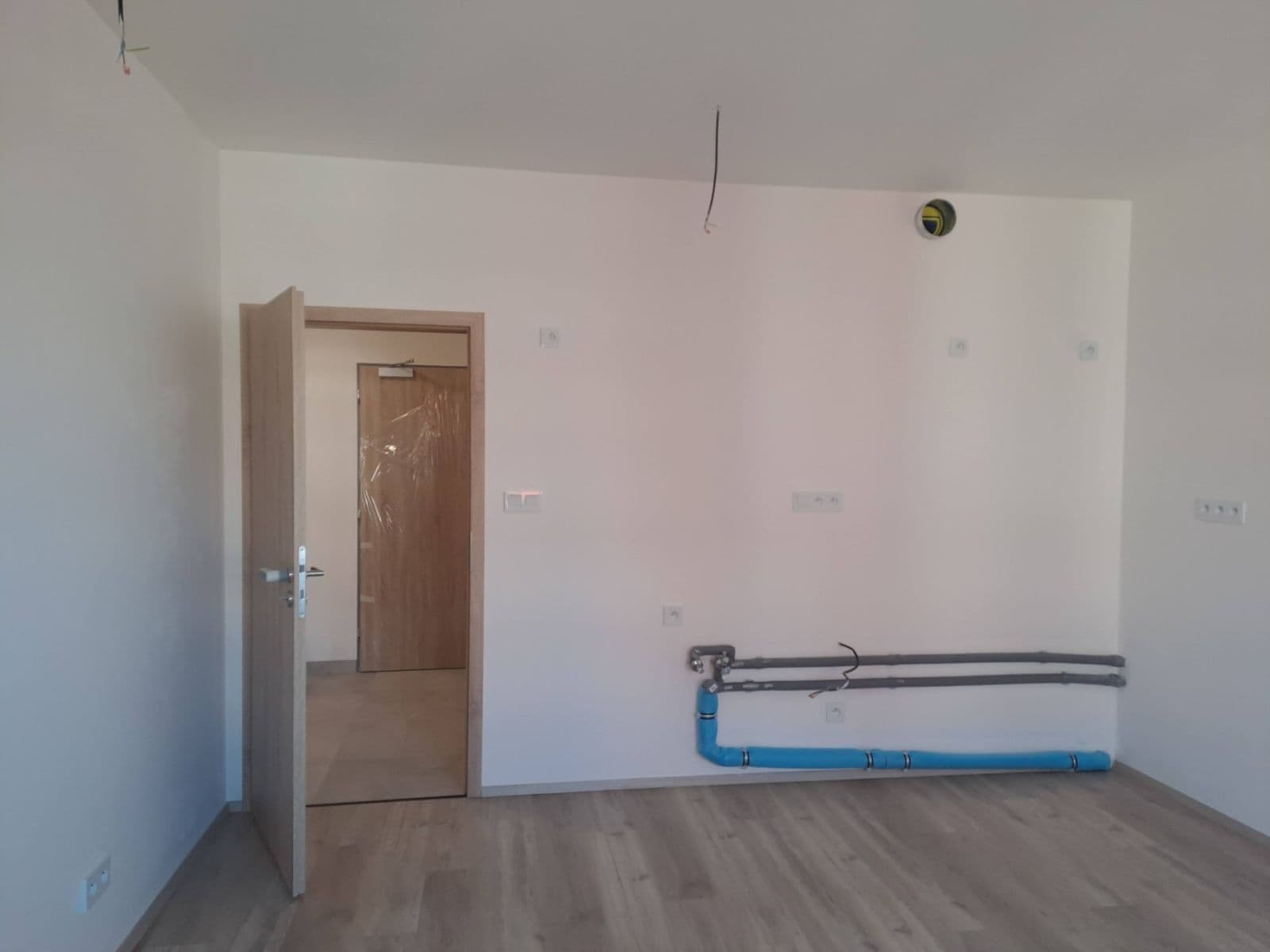 Prenájom bytu 2-izbový 42 m², Fabiánové, Praha, Praha Prenájom bytu 2-izbový 42 m², Fabiánové, Praha, Praha