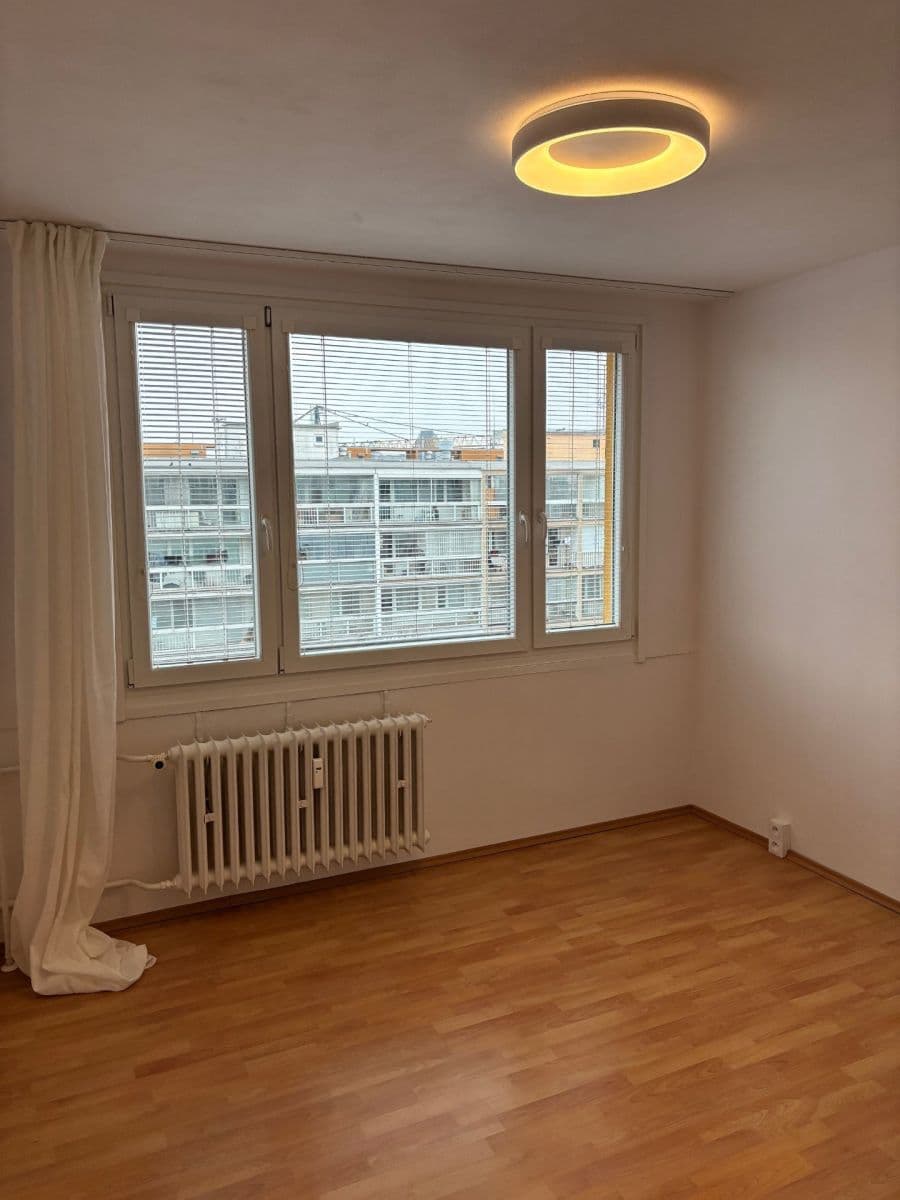 Prenájom bytu 3-izbový 62 m², Milevská, Praha, Praha Prenájom bytu 3-izbový 62 m², Milevská, Praha, Praha
