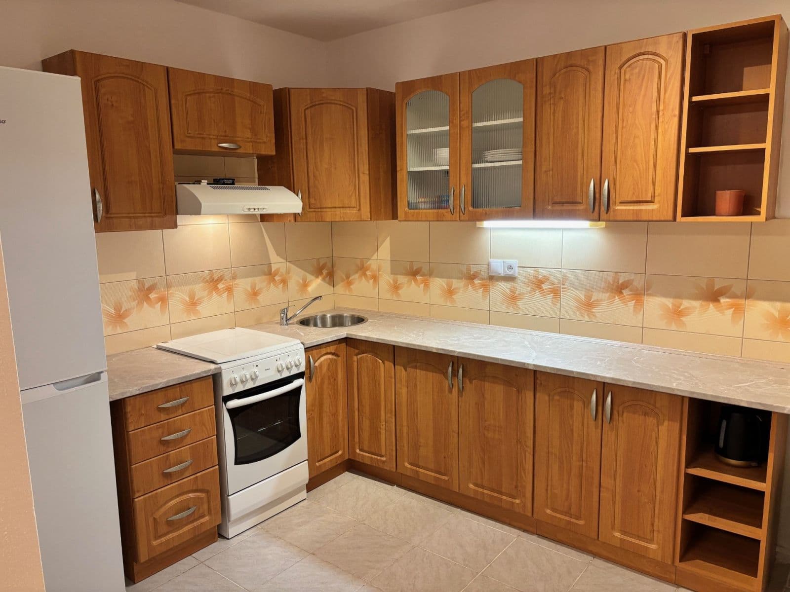 Prenájom bytu 3-izbový 62 m², Milevská, Praha, Praha Prenájom bytu 3-izbový 62 m², Milevská, Praha, Praha