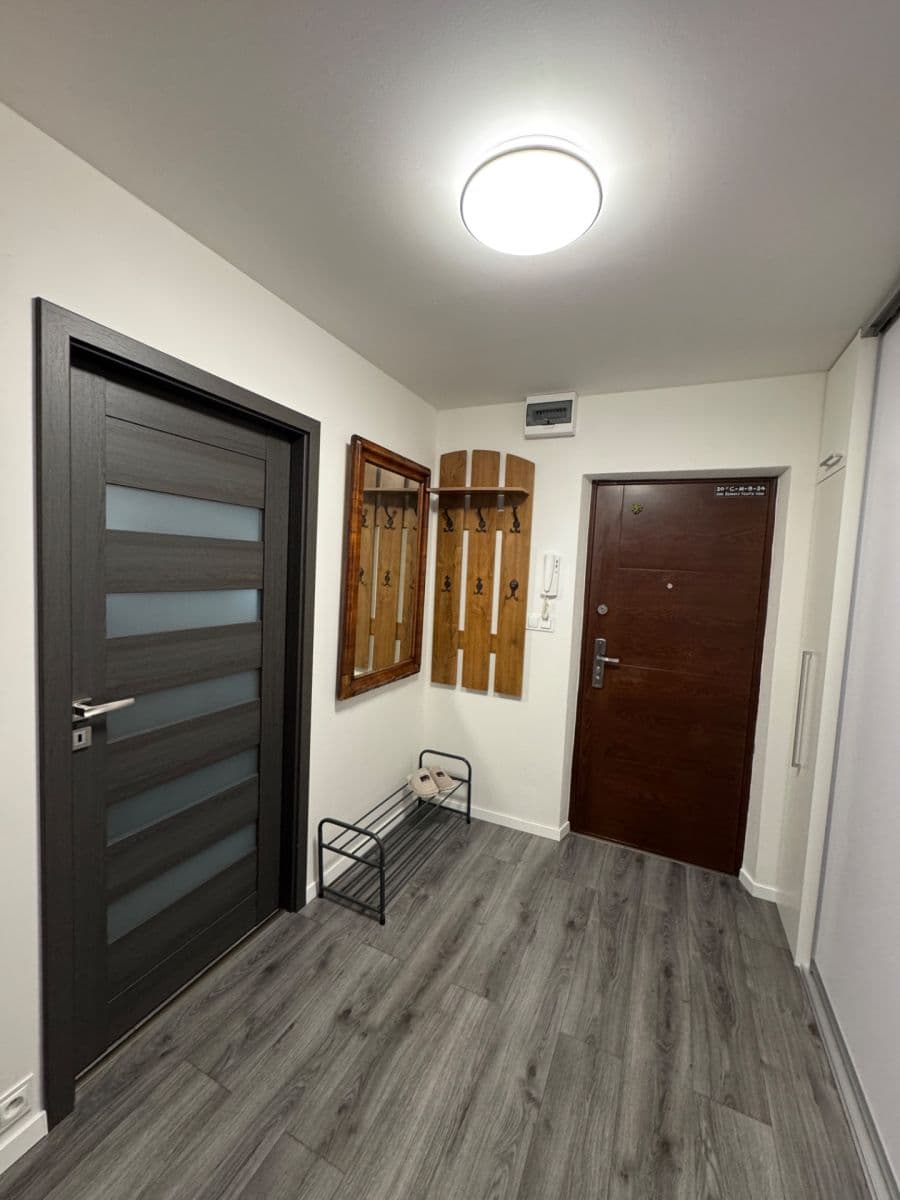 Prenájom bytu 2-izbový 43 m², Vojenská, Košice - mestská časť Staré Mesto, Košický kraj Prenájom bytu 2-izbový 43 m², Vojenská, Košice - mestská časť Staré Mesto, Košický kraj