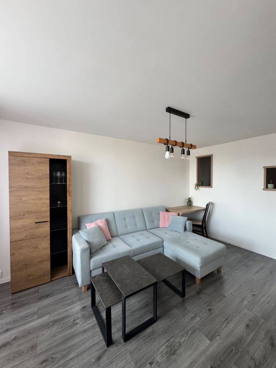 Prenájom bytu 2-izbový 43 m², Vojenská, Košice - mestská časť Staré Mesto, Košický kraj Prenájom bytu 2-izbový 43 m², Vojenská, Košice - mestská časť Staré Mesto, Košický kraj