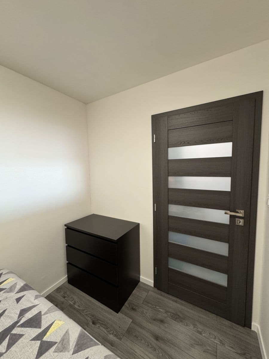 Prenájom bytu 2-izbový 43 m², Vojenská, Košice - mestská časť Staré Mesto, Košický kraj Prenájom bytu 2-izbový 43 m², Vojenská, Košice - mestská časť Staré Mesto, Košický kraj