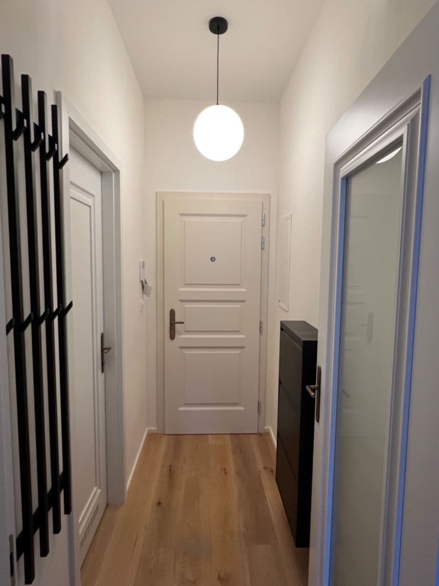 Prenájom bytu 2-izbový 41 m², Tachovské náměstí, Praha, Praha Prenájom bytu 2-izbový 41 m², Tachovské náměstí, Praha, Praha