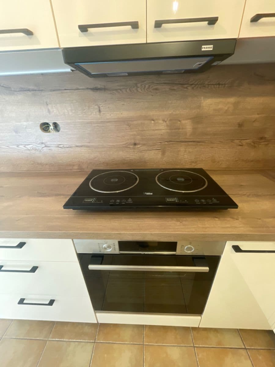 Prenájom bytu 1-izbový 34 m², Kutnohorská, Praha, Praha Prenájom bytu 1-izbový 34 m², Kutnohorská, Praha, Praha