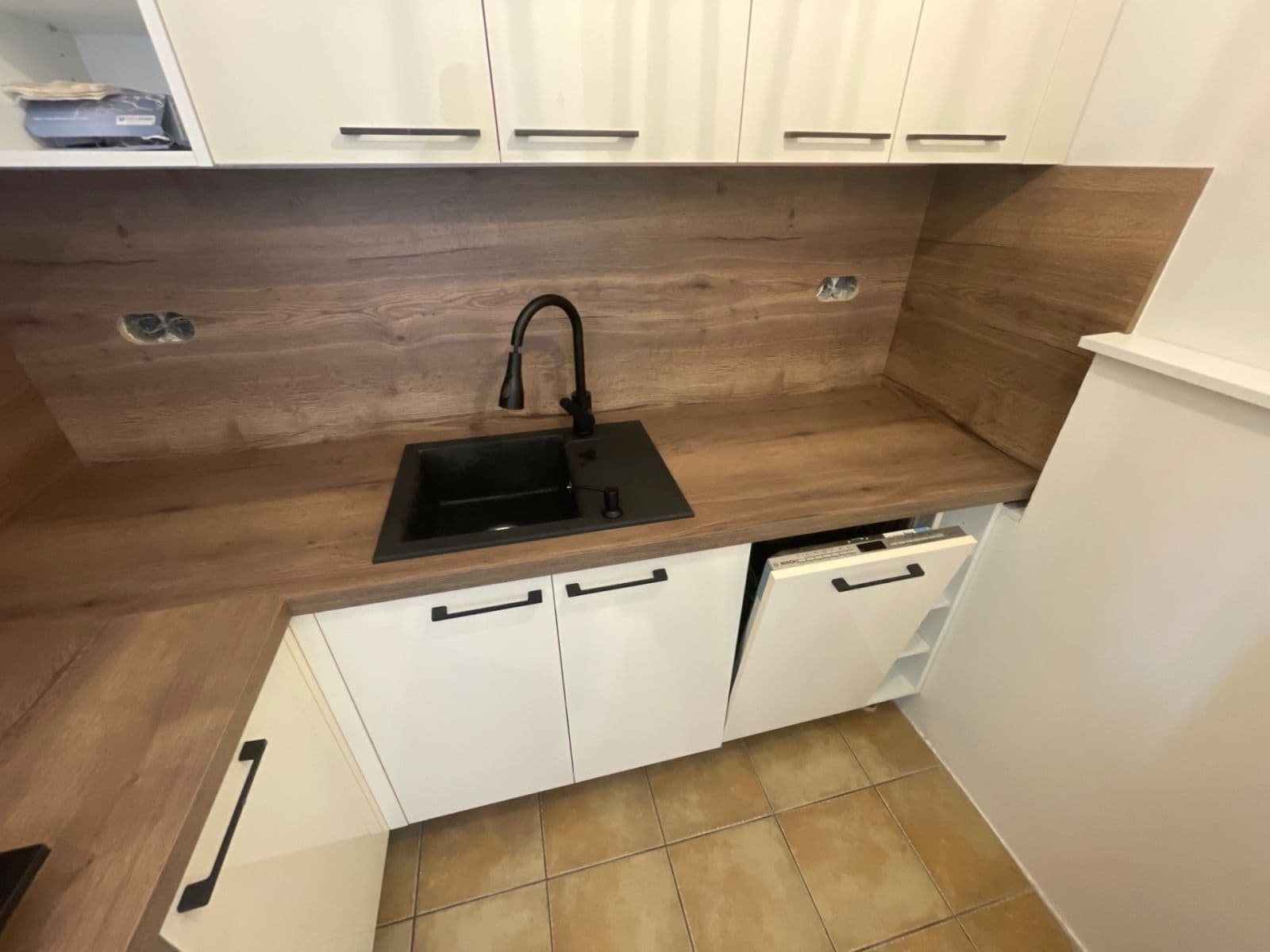 Prenájom bytu 1-izbový 34 m², Kutnohorská, Praha, Praha Prenájom bytu 1-izbový 34 m², Kutnohorská, Praha, Praha