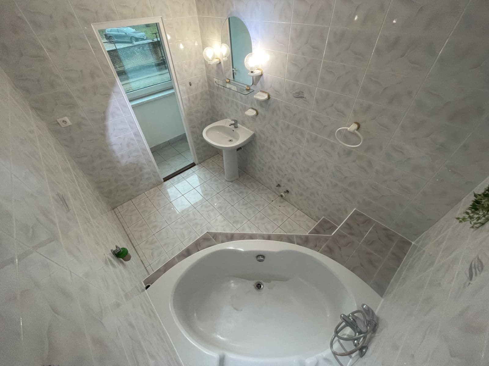 Predaj bytu 3-izbový 75 m², Novosady, Holešov, Zlínský kraj Predaj bytu 3-izbový 75 m², Novosady, Holešov, Zlínský kraj