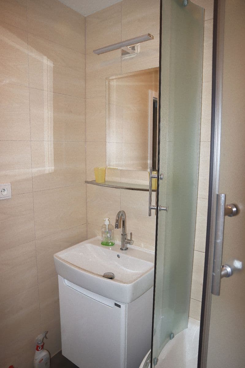 Prenájom bytu 3-izbový 82 m², Kmochova, Ústí nad Labem, Ústecký kraj Prenájom bytu 3-izbový 82 m², Kmochova, Ústí nad Labem, Ústecký kraj