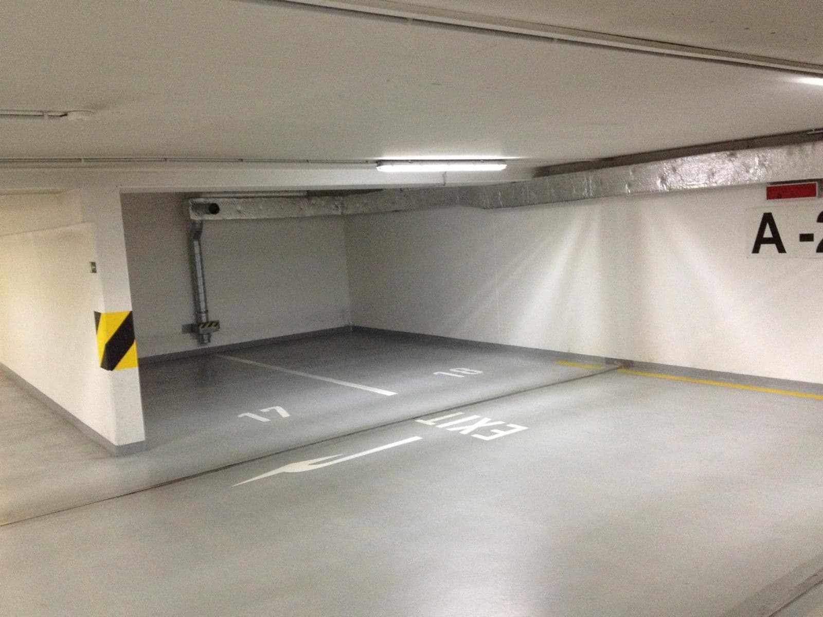 Prenájom garáže 18 m², Valečovská, Praha, Praha Prenájom garáže 18 m², Valečovská, Praha, Praha