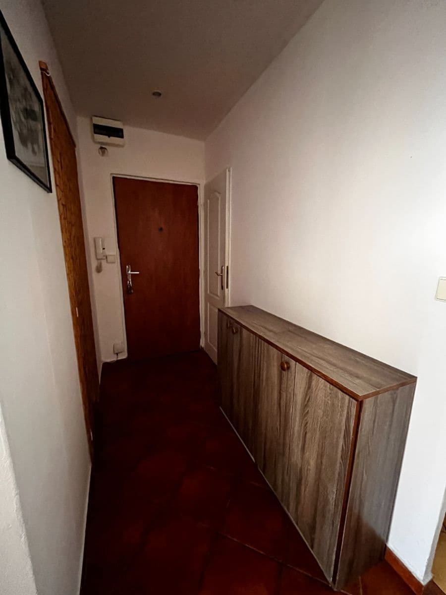 Prenájom bytu 2-izbový 64 m², Oldřichova, Liberec, Liberecký kraj Prenájom bytu 2-izbový 64 m², Oldřichova, Liberec, Liberecký kraj