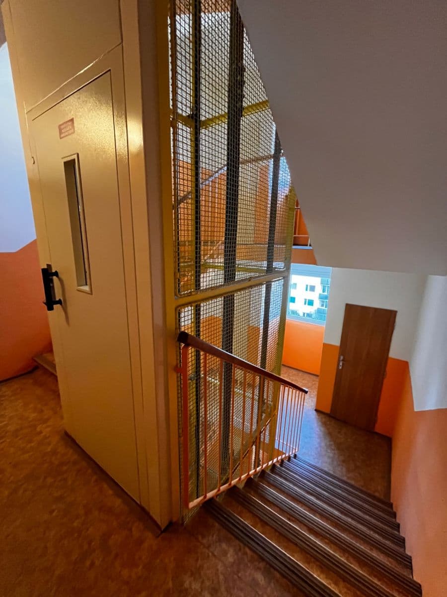 Prenájom bytu 2-izbový 64 m², Oldřichova, Liberec, Liberecký kraj Prenájom bytu 2-izbový 64 m², Oldřichova, Liberec, Liberecký kraj