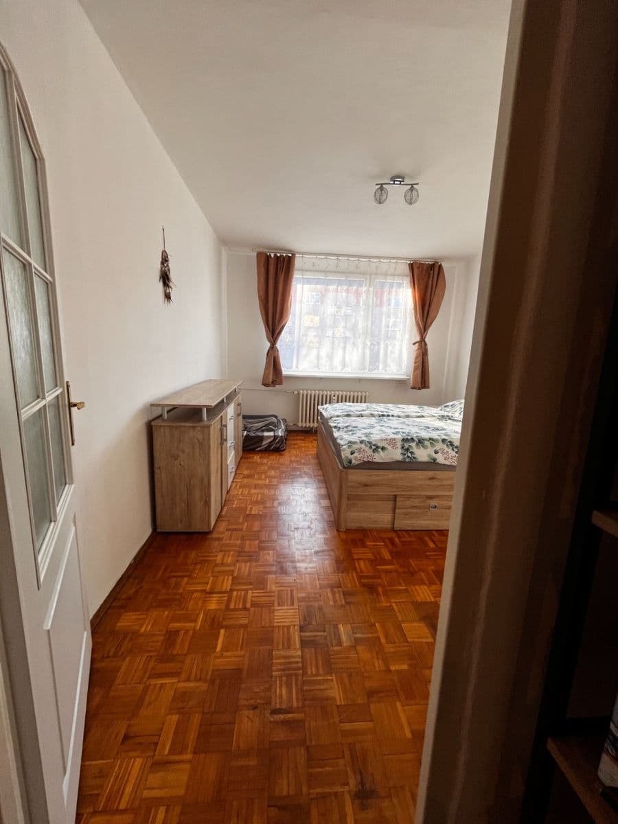 Prenájom bytu 2-izbový 64 m², Oldřichova, Liberec, Liberecký kraj Prenájom bytu 2-izbový 64 m², Oldřichova, Liberec, Liberecký kraj