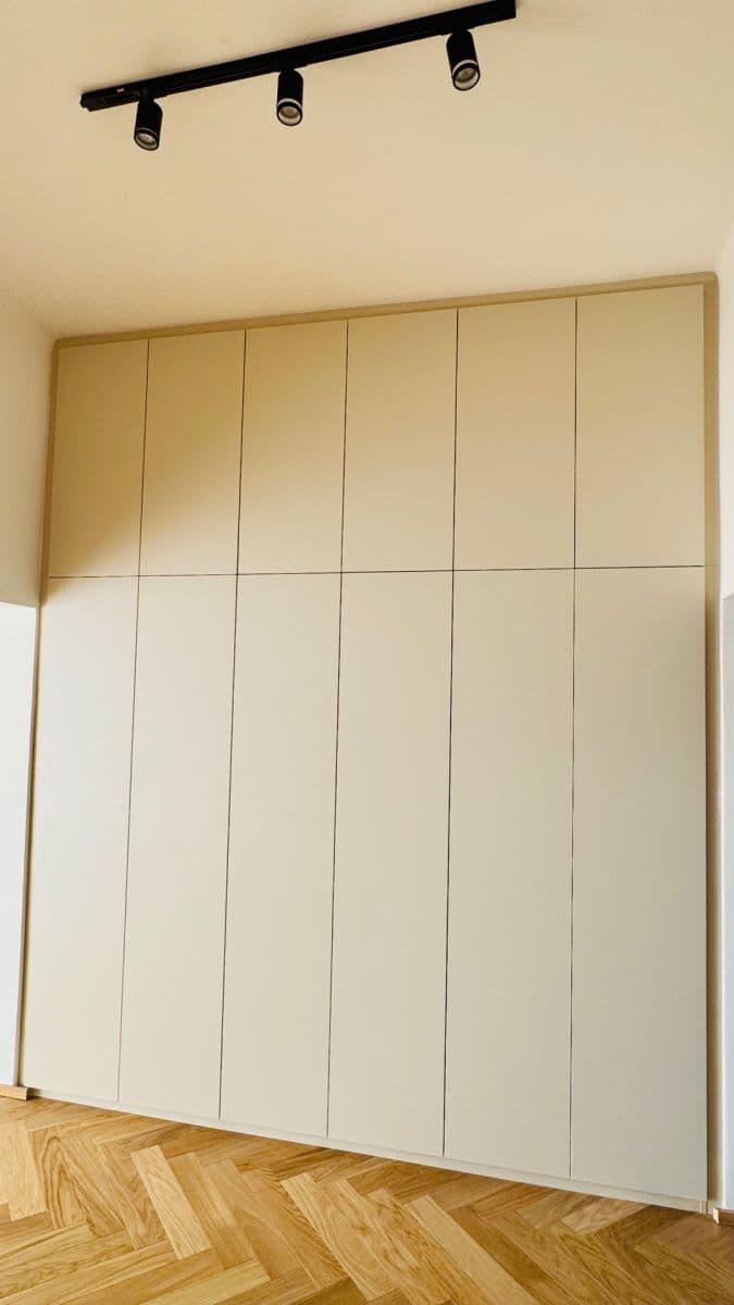 Prenájom bytu 2-izbový 60 m², Lotyšská, Praha, Praha Prenájom bytu 2-izbový 60 m², Lotyšská, Praha, Praha