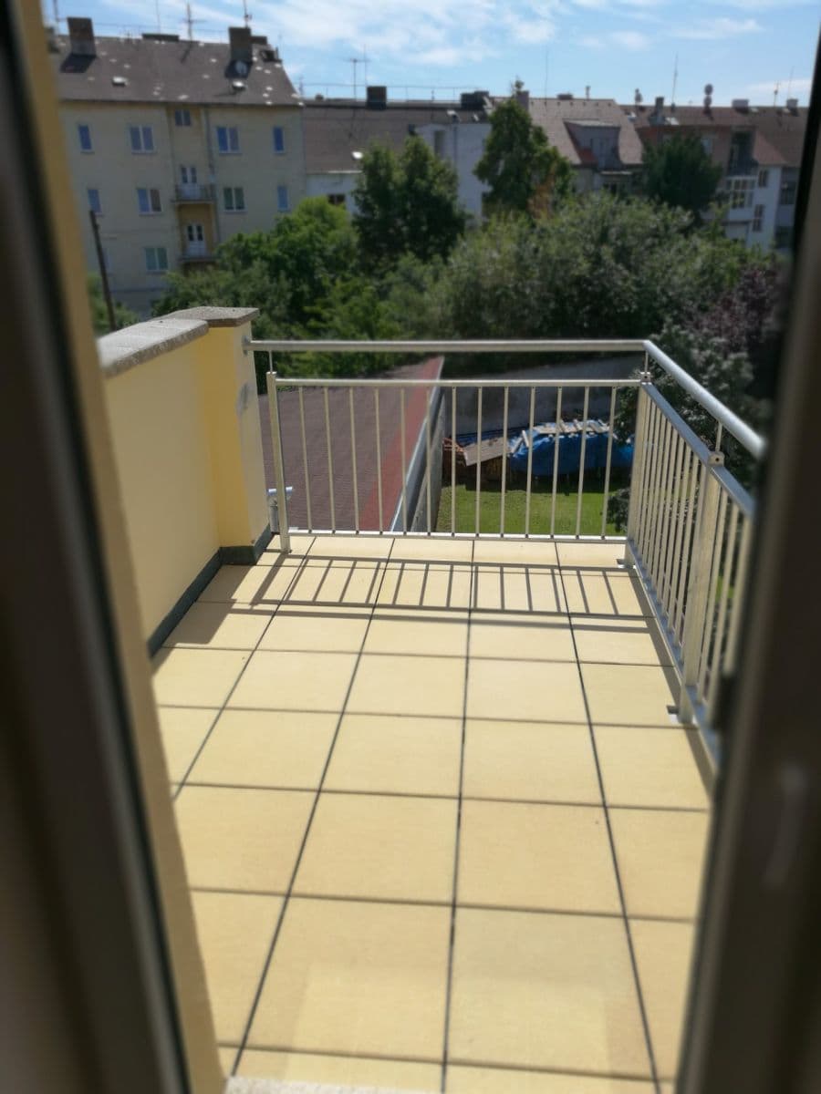 Prenájom bytu 1-izbový 45 m², Žižkova třída, Písek, Jihočeský kraj Prenájom bytu 1-izbový 45 m², Žižkova třída, Písek, Jihočeský kraj