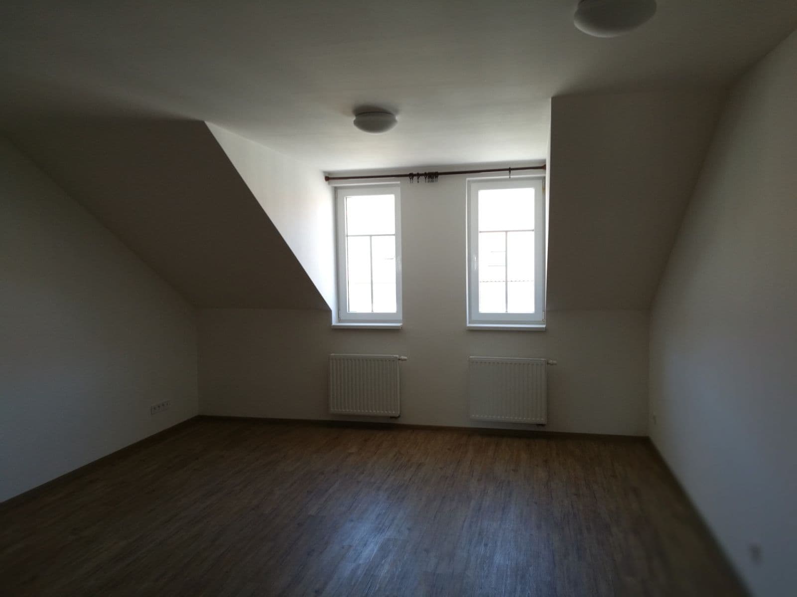 Prenájom bytu 1-izbový 45 m², Žižkova třída, Písek, Jihočeský kraj Prenájom bytu 1-izbový 45 m², Žižkova třída, Písek, Jihočeský kraj