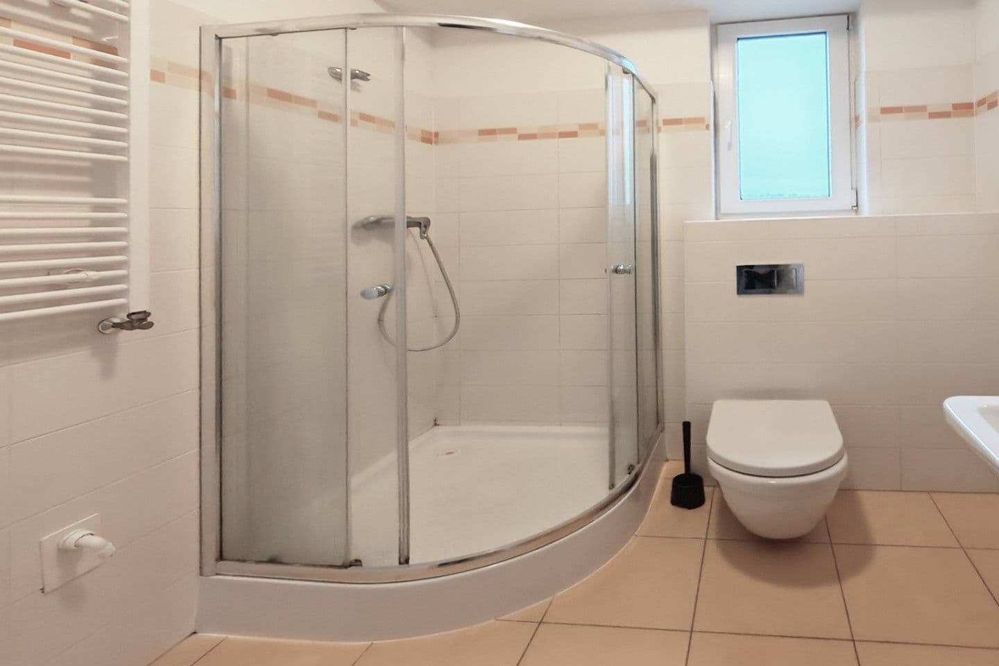 Prenájom bytu 1-izbový 34 m², Freyova, Praha, Praha Prenájom bytu 1-izbový 34 m², Freyova, Praha, Praha