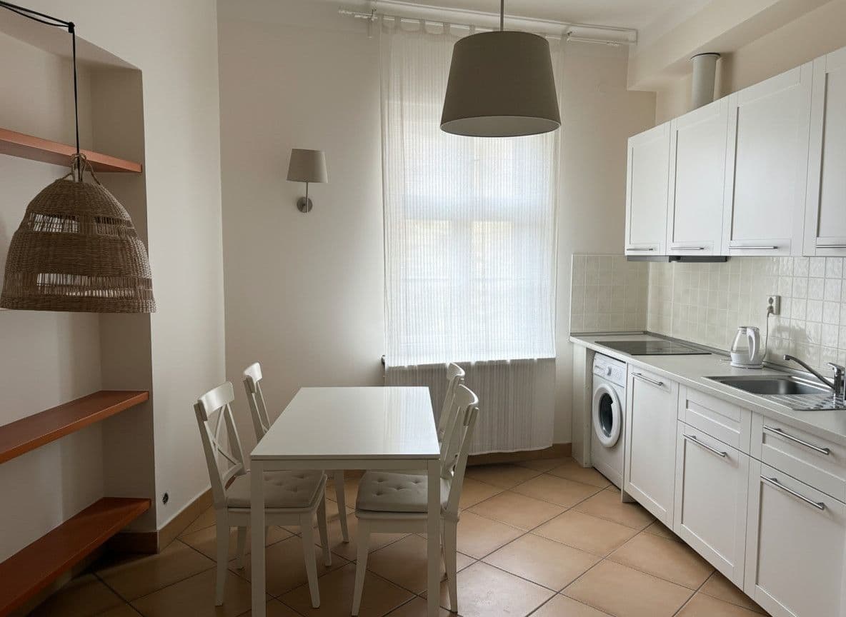 Prenájom bytu 80 m², Petrská, Praha, Praha Prenájom bytu 80 m², Petrská, Praha, Praha