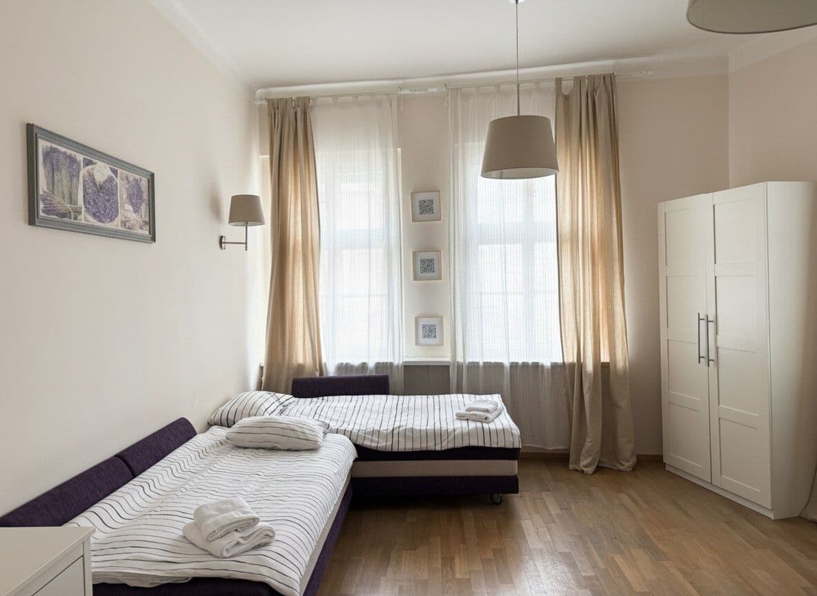 Prenájom bytu 80 m², Petrská, Praha, Praha Prenájom bytu 80 m², Petrská, Praha, Praha