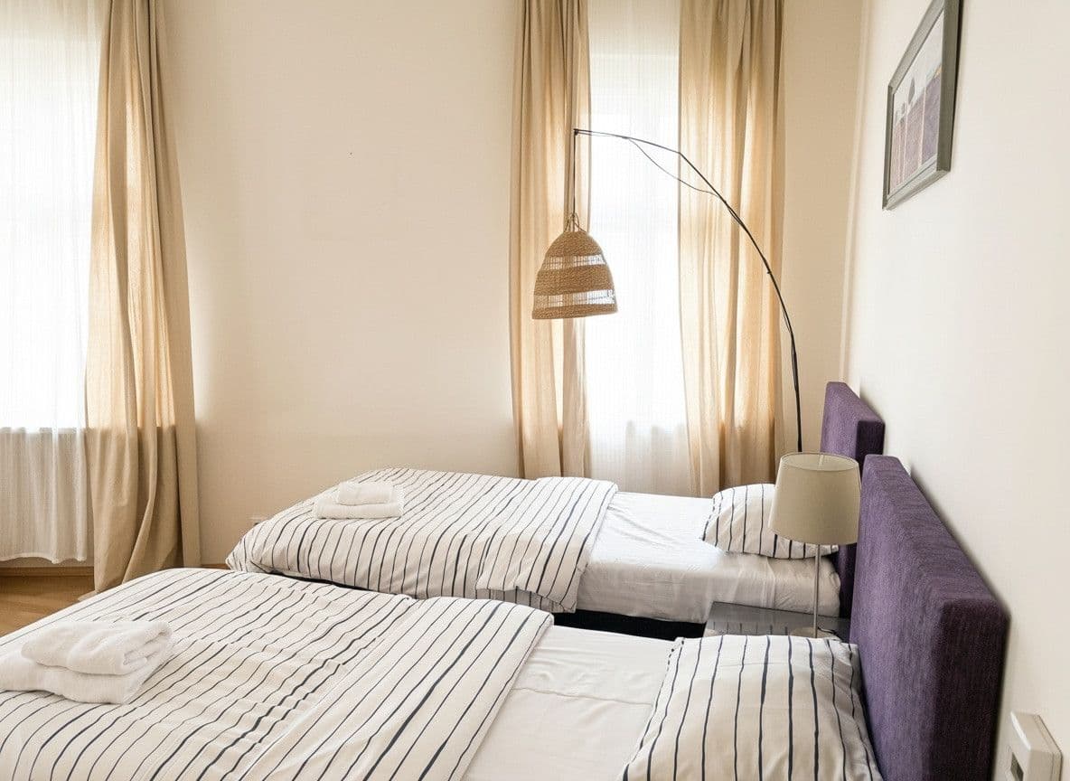 Prenájom bytu 80 m², Petrská, Praha, Praha Prenájom bytu 80 m², Petrská, Praha, Praha